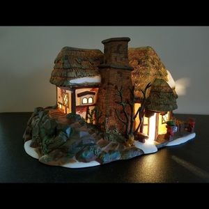 RETIRED Dickens Village "Crooked Fence Cottage"